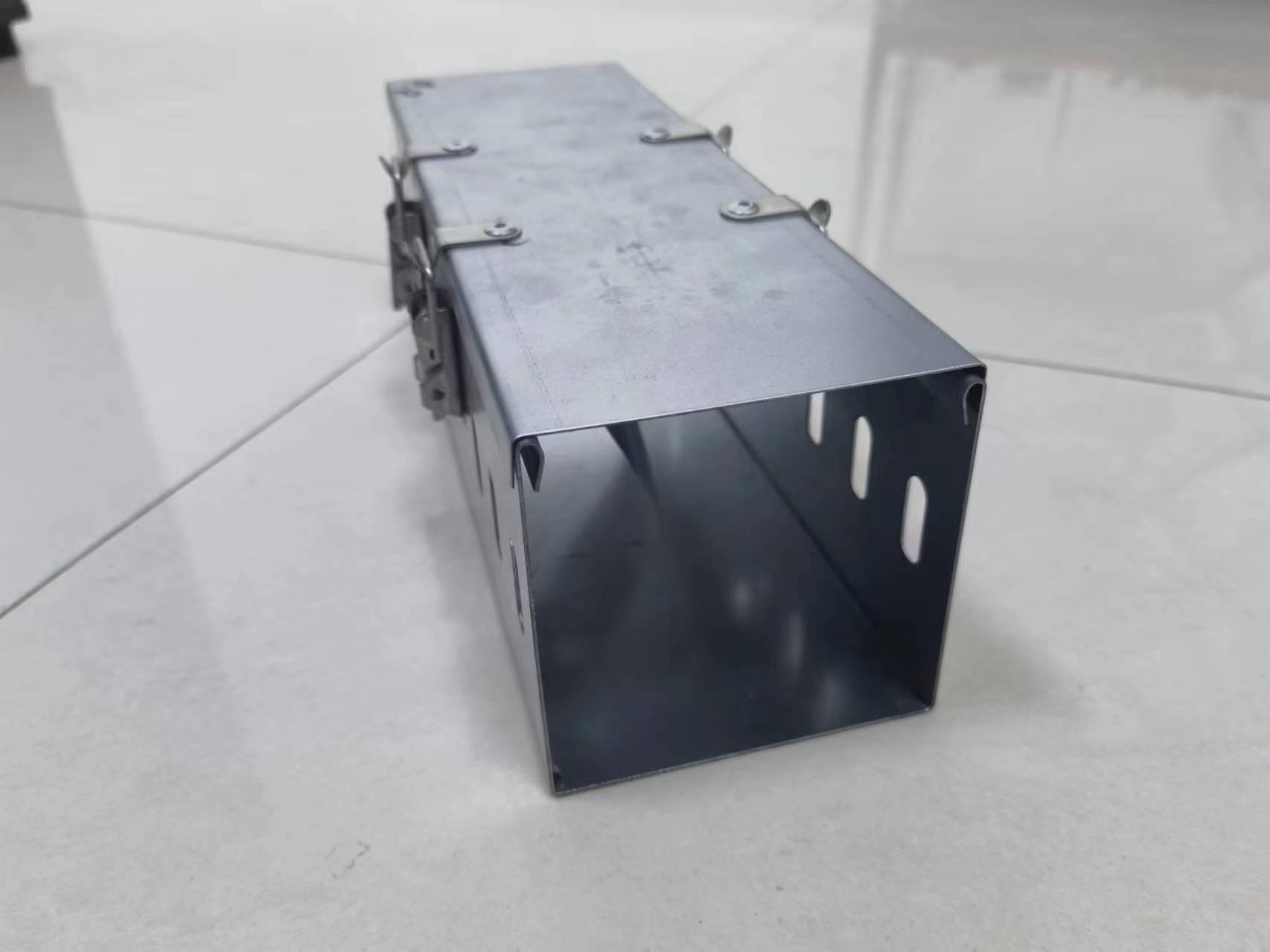 <b>水滴式橋架</b>